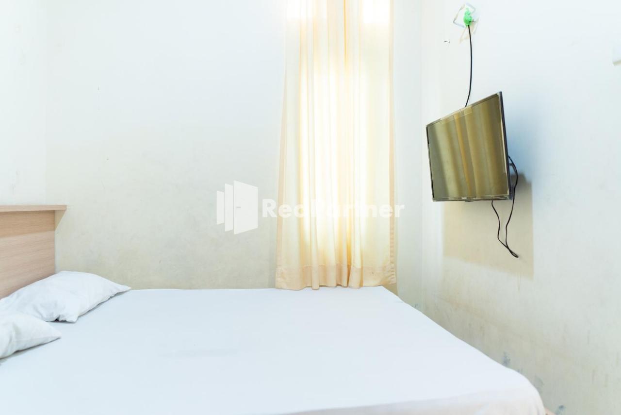 Guest House Dhome 1 Syariah Redpartner バンダールランプン エクステリア 写真